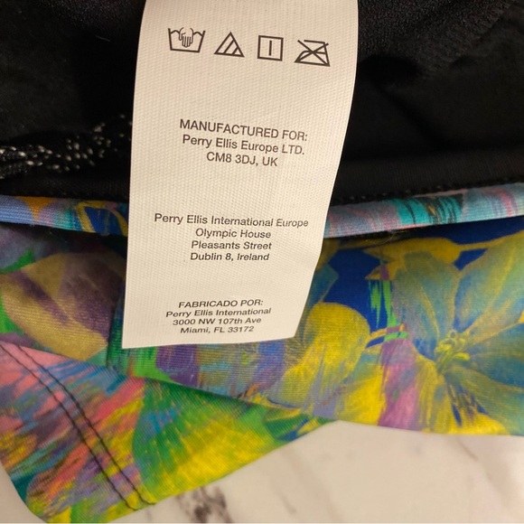 NWT Nike Kick Swim Shorts women’s - Picture 8 of 10